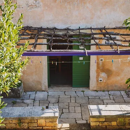 Arbalovija Rustic Villa *