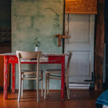 Arbalovija Rustic * Sivati