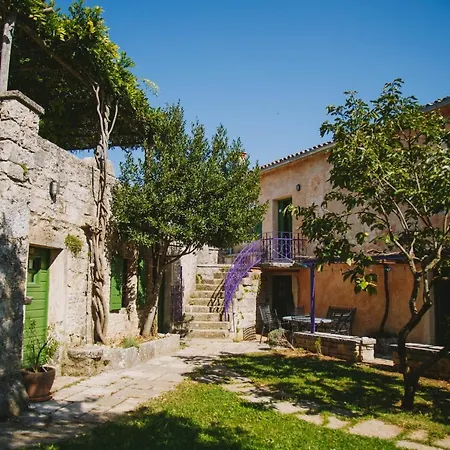 Arbalovija Rustic Villa *